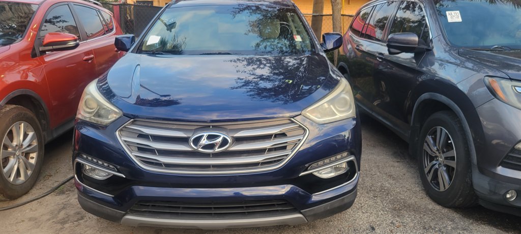 2017 Hyundai Santa Fe - $13,900