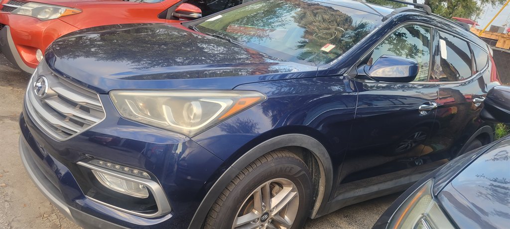 2017 Hyundai Santa Fe - $13,900