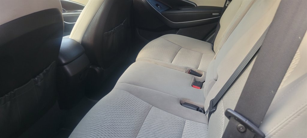 2017 Hyundai Santa Fe - $13,900