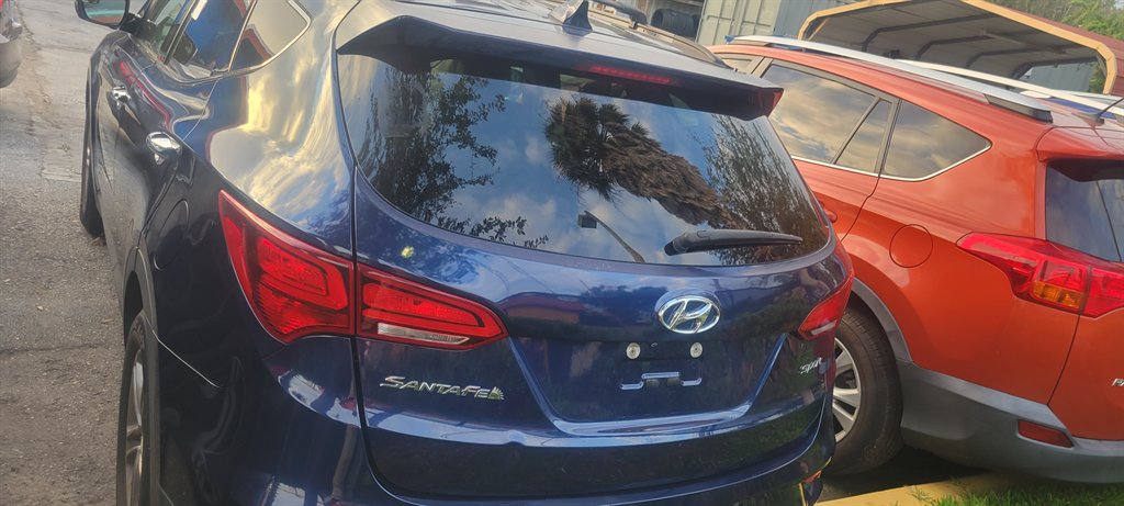 2017 Hyundai Santa Fe - $13,900