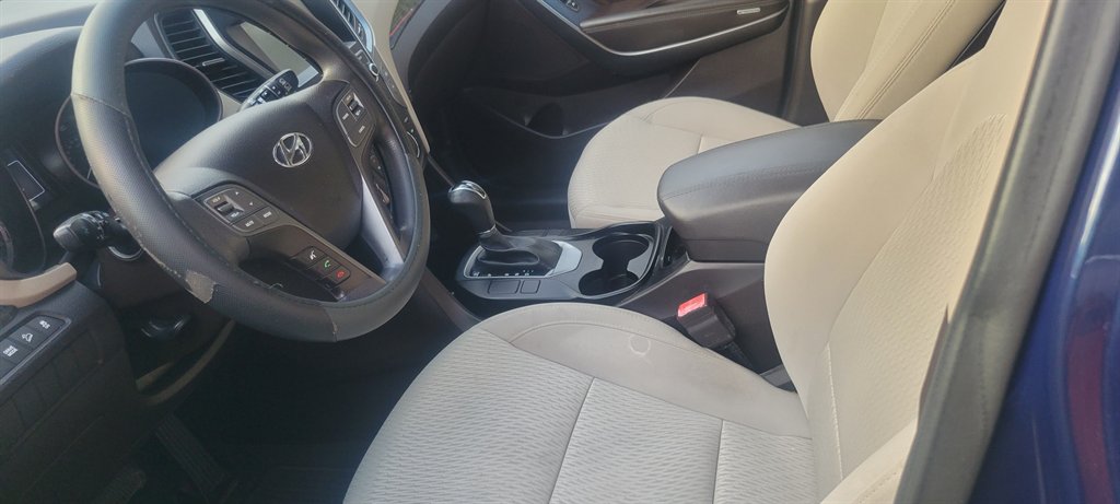 2017 Hyundai Santa Fe - $13,900