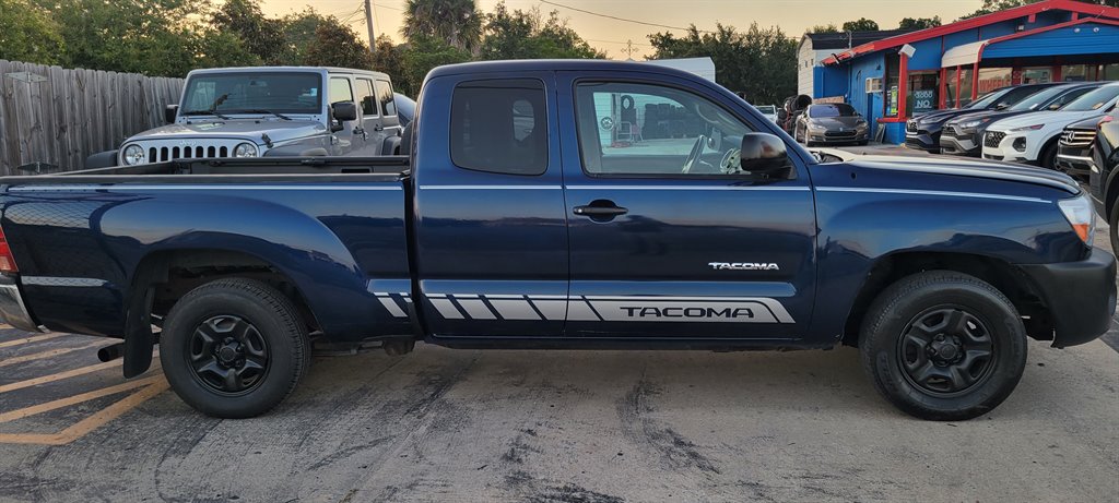 2006 Toyota Tacoma - $10,900