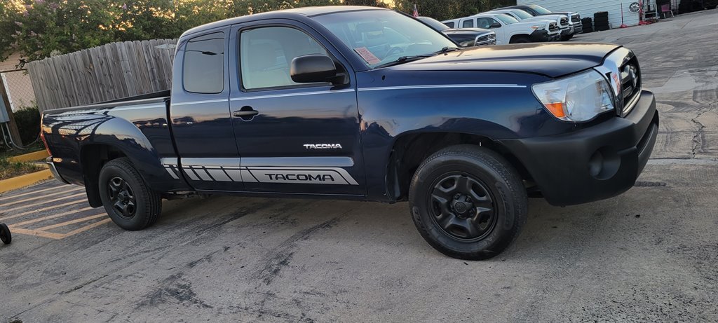2006 Toyota Tacoma - $10,900