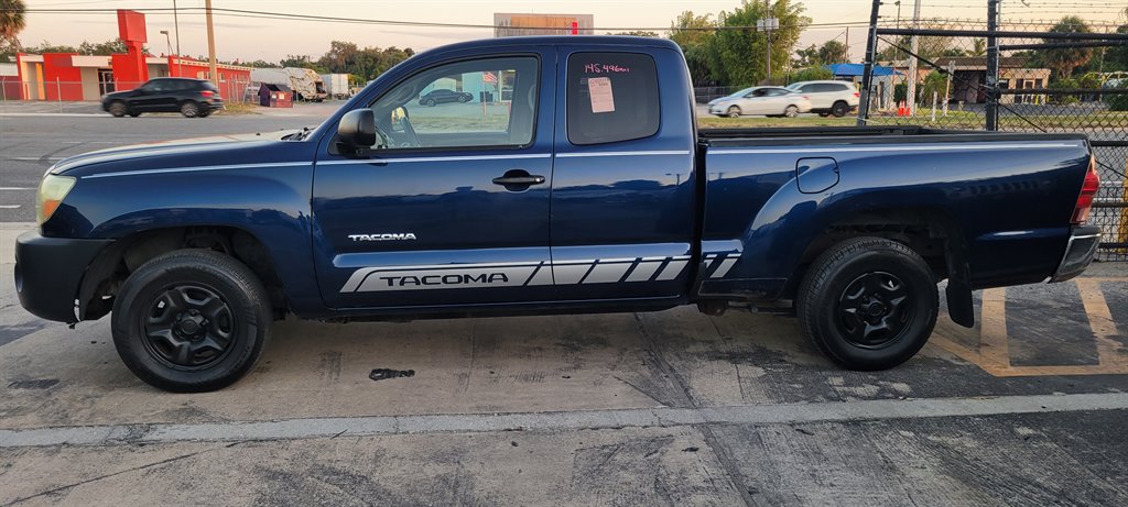 2006 Toyota Tacoma - $10,900