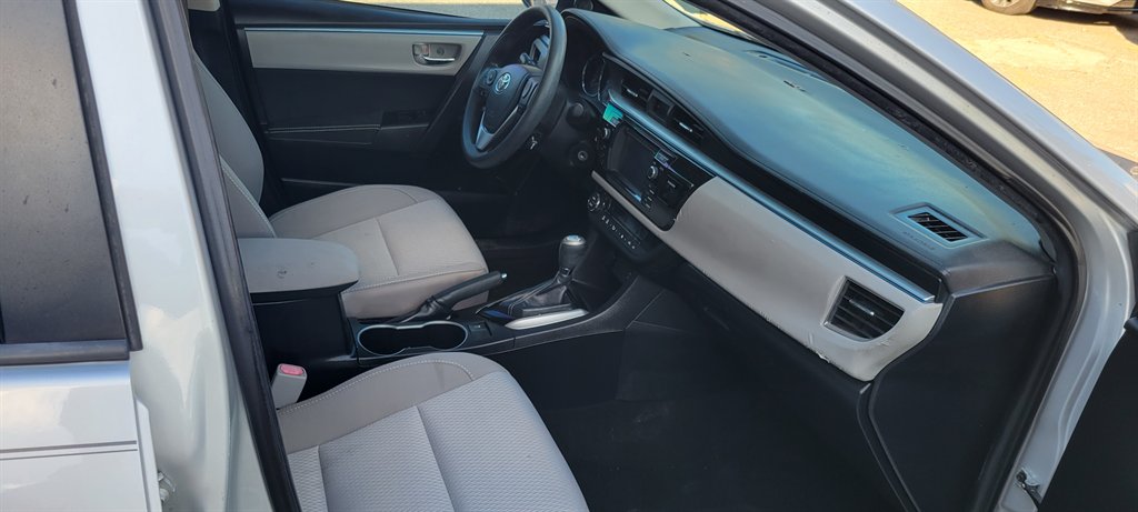 2015 Toyota Corolla - $11,500