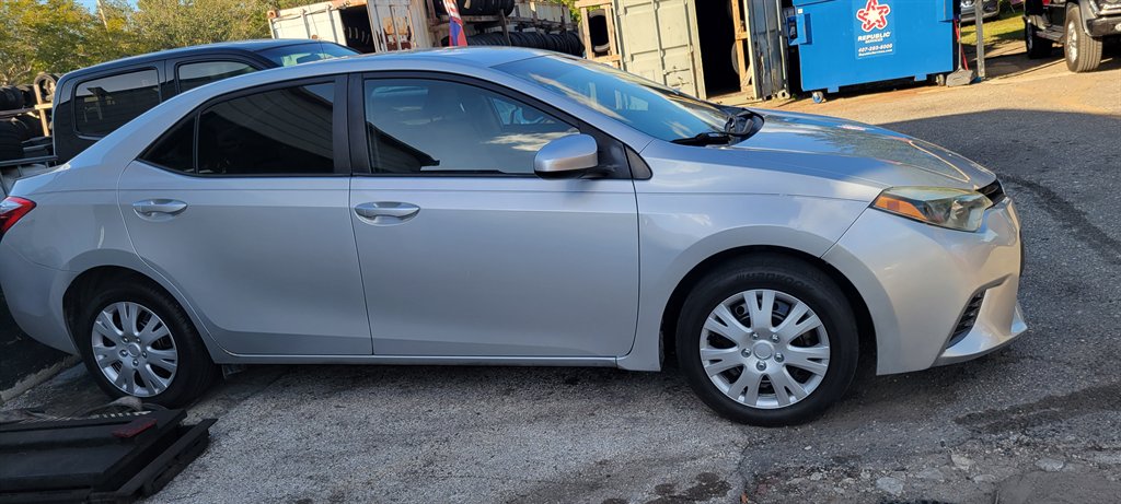 2015 Toyota Corolla - $11,500