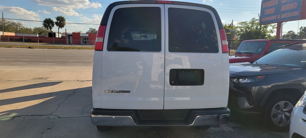 2018 Chevrolet Express - $22,900