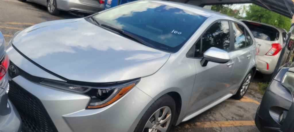 2021 Toyota Corolla LE photo