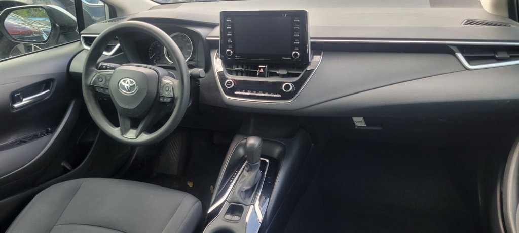 2021 Toyota Corolla LE photo
