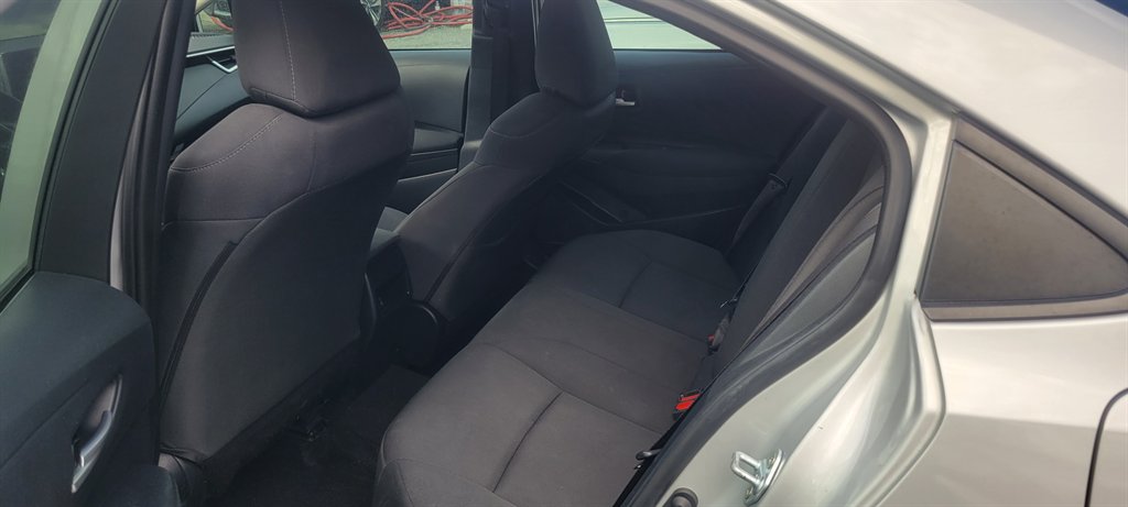 2021 Toyota Corolla LE photo