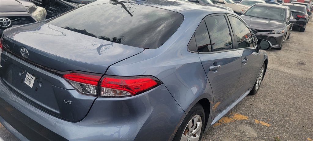 2020 Toyota Corolla LE photo