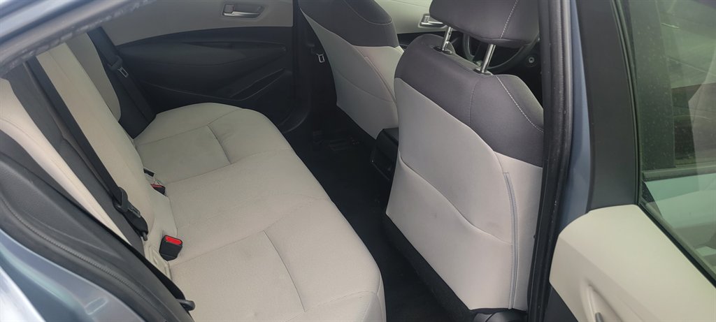 2020 Toyota Corolla LE photo