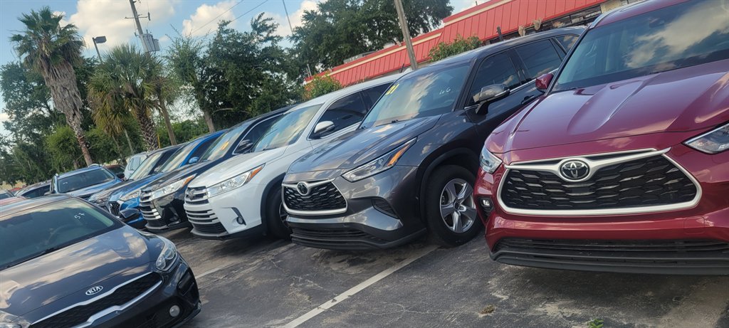 2021 Toyota Highlander - $23,900