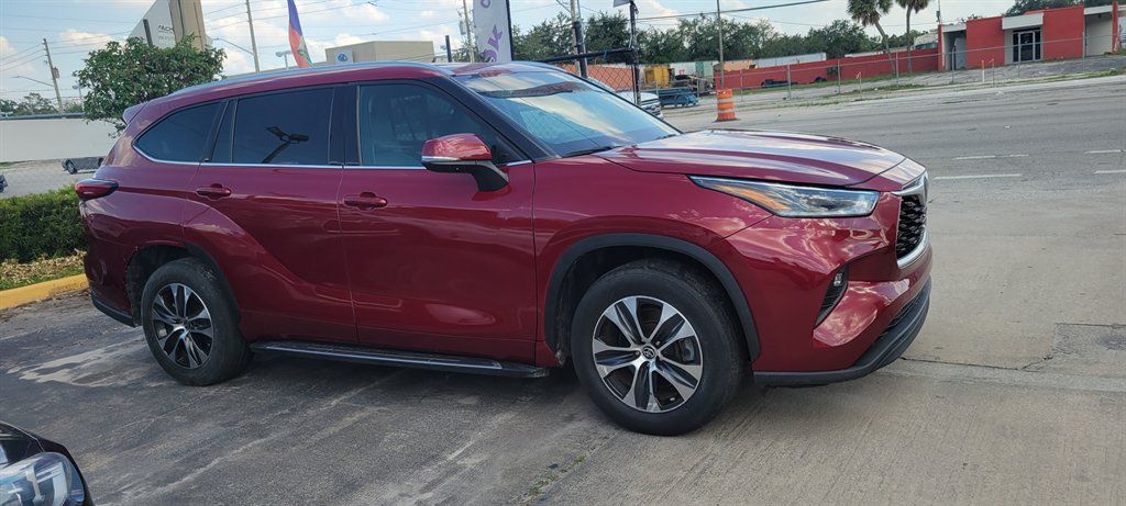 2021 Toyota Highlander - $23,900