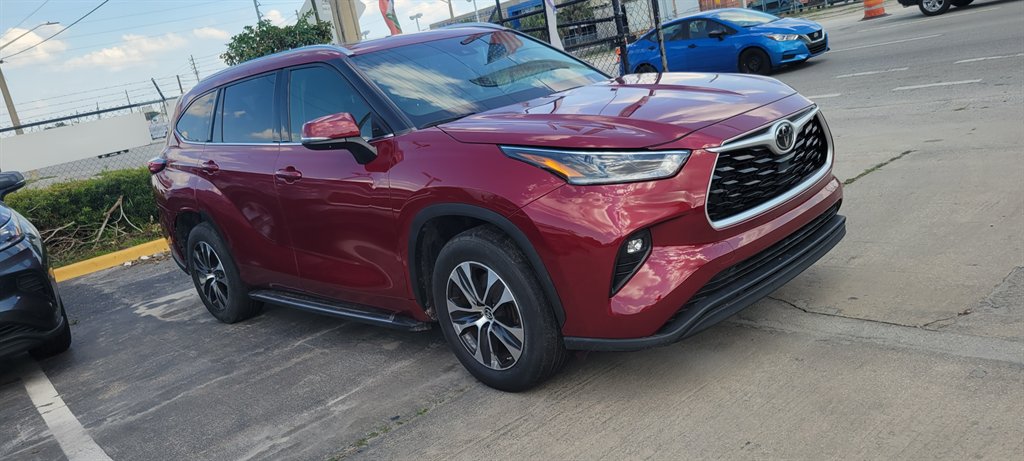 2021 Toyota Highlander - $23,900