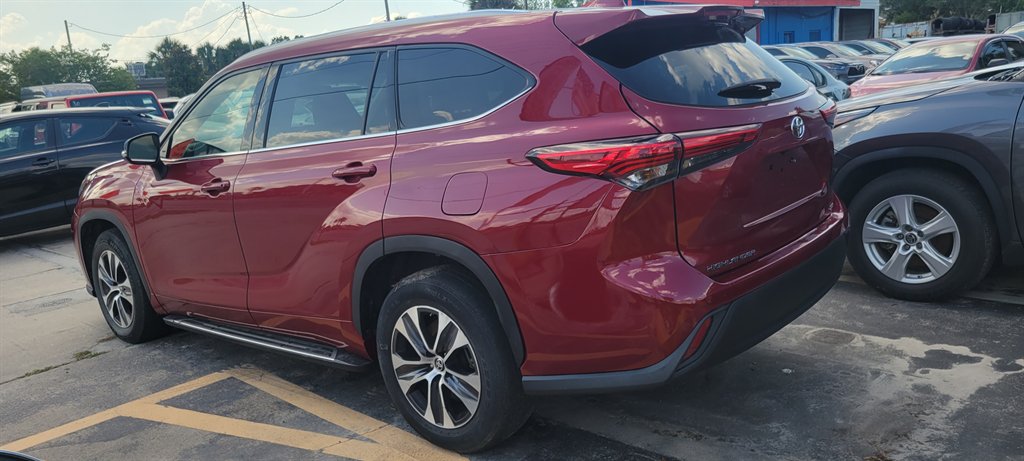 2021 Toyota Highlander - $23,900