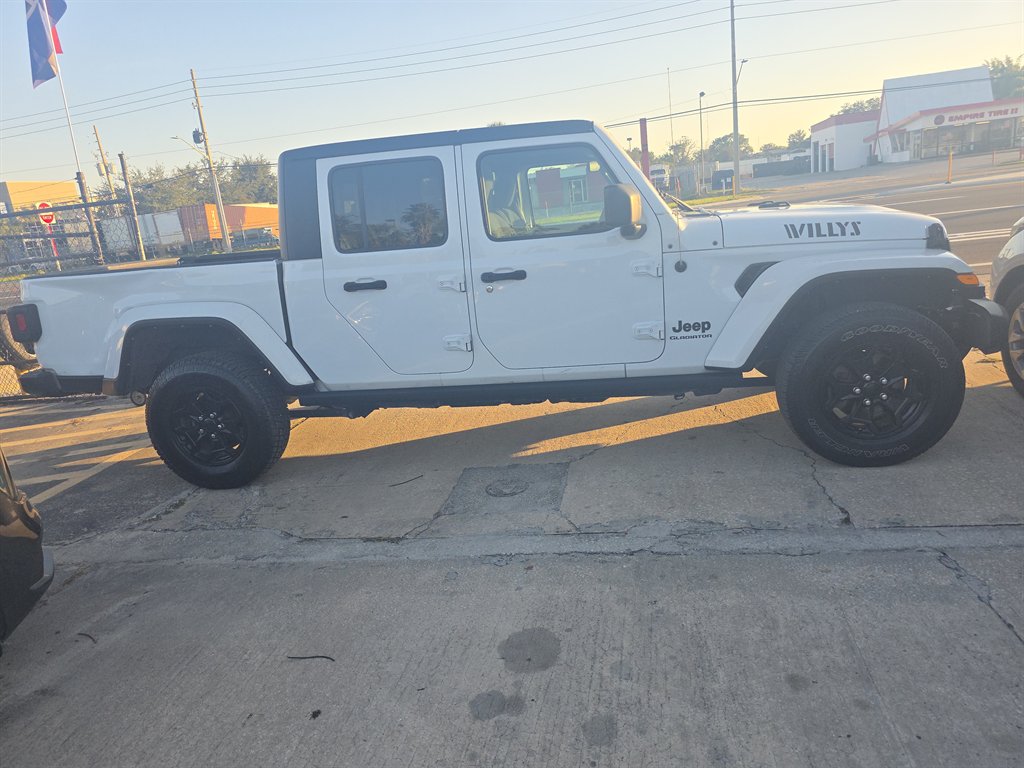 2021 Jeep Gladiator - $24,900