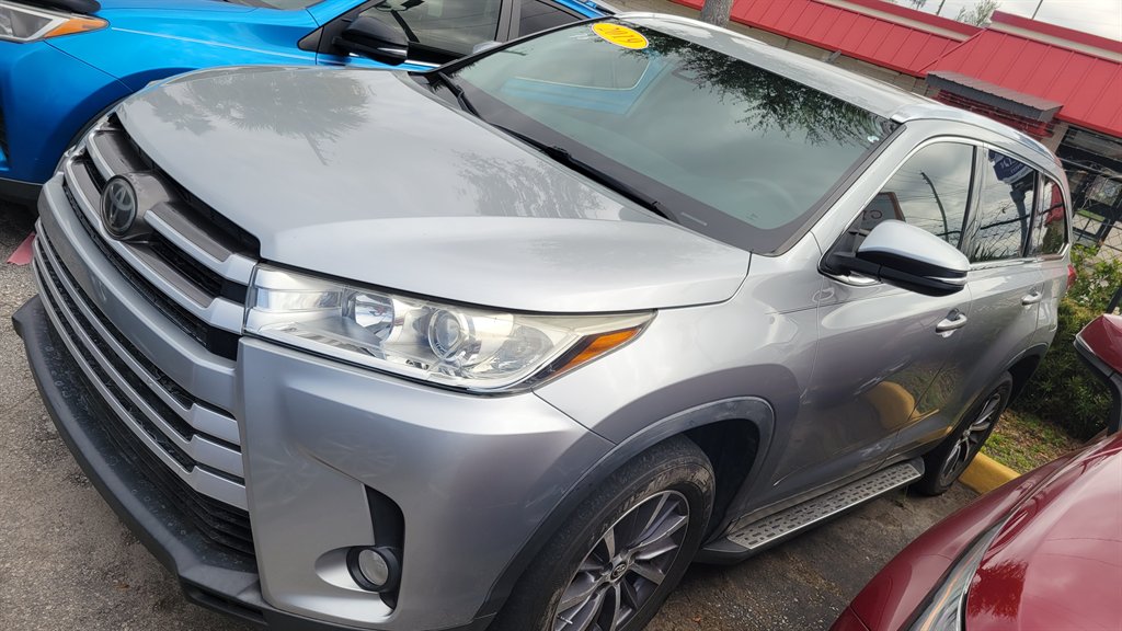 2019 Toyota Highlander - $20,900