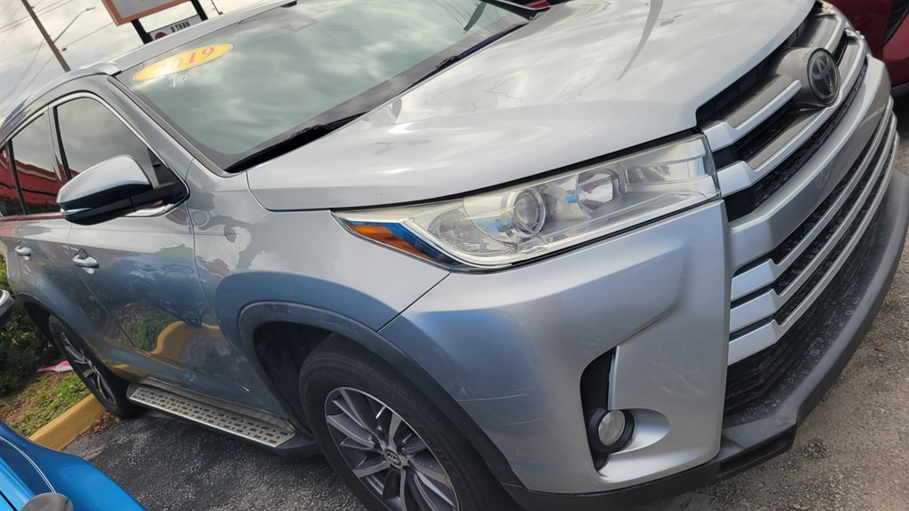 2019 Toyota Highlander - $20,900