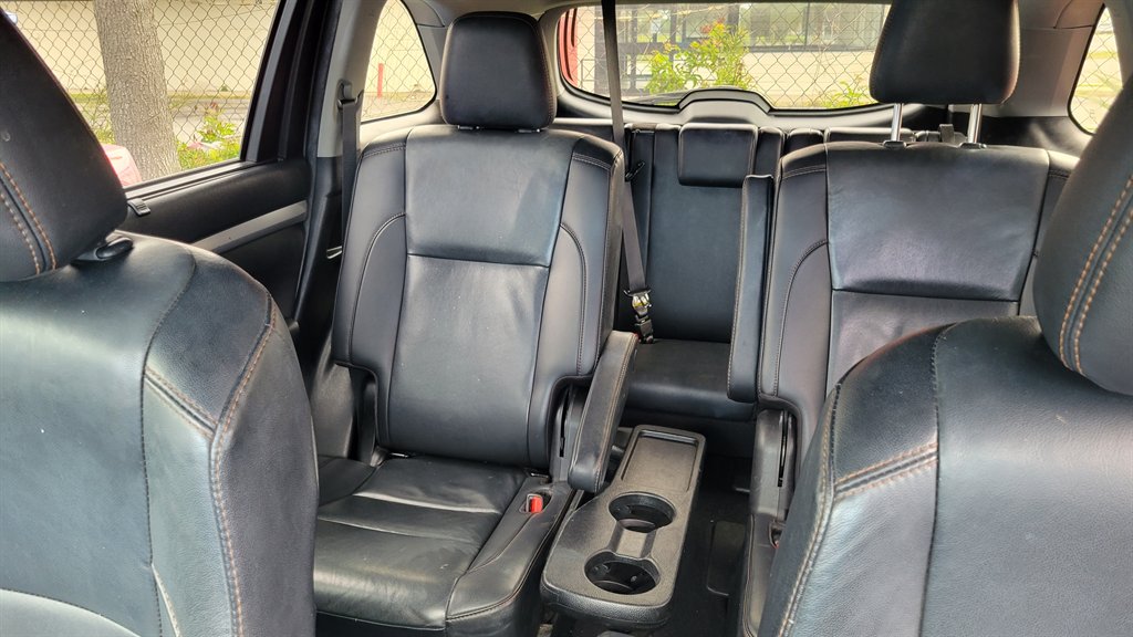 2019 Toyota Highlander - $20,900