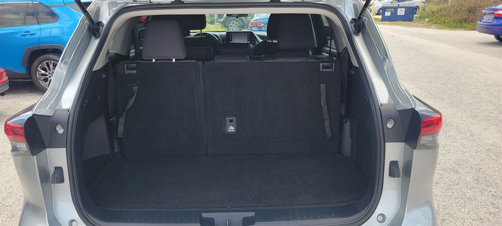 2021 Toyota Highlander - $22,900