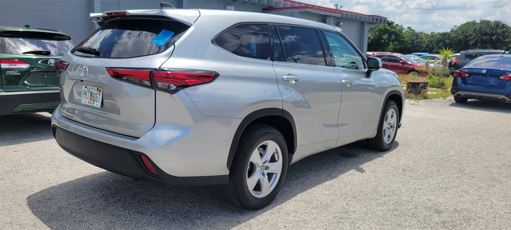 2021 Toyota Highlander - $22,900