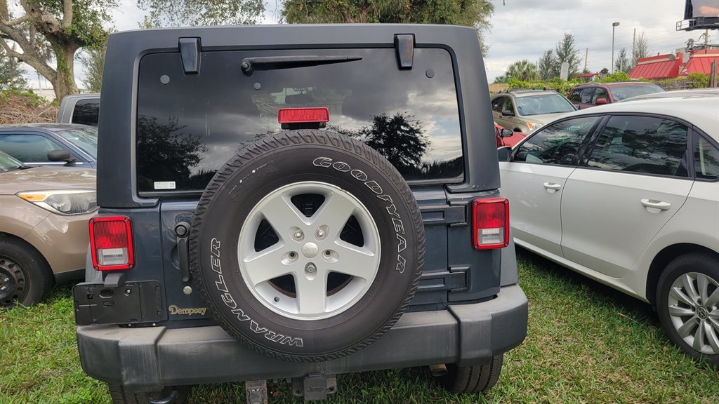2016 Jeep Wrangler - $11,500
