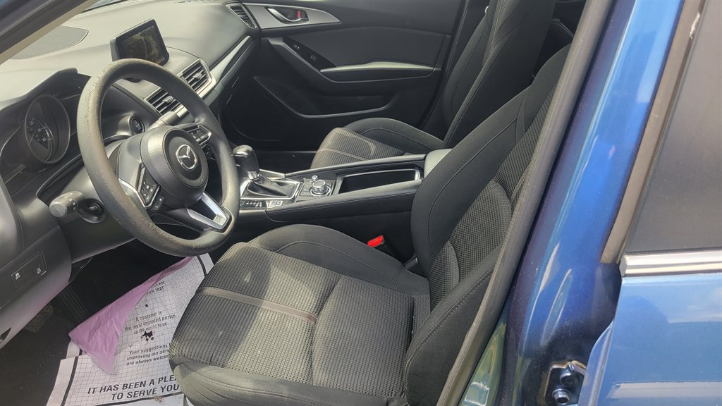 2018 MAZDA MAZDA3 - $8,900