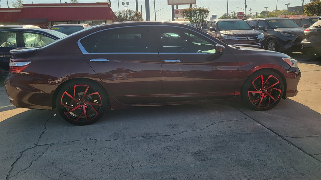 2017 Honda Accord - $15,500