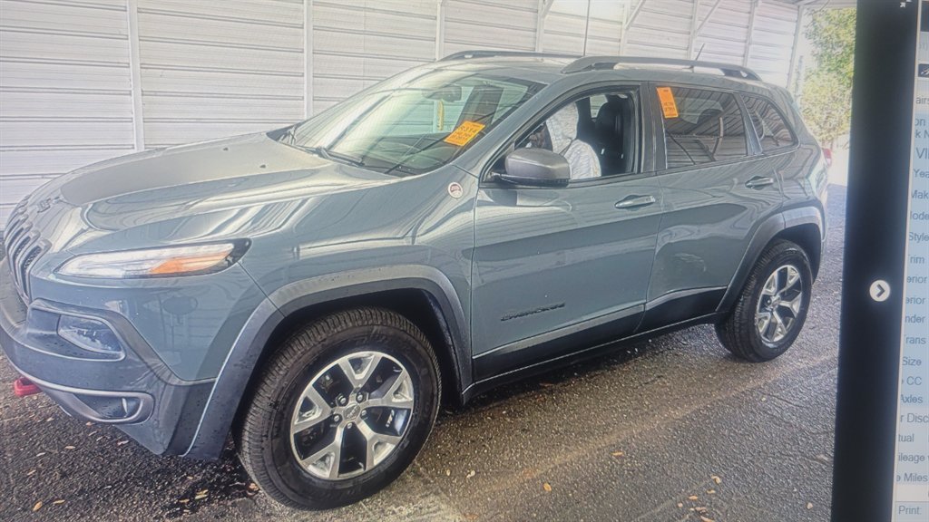 2015 Jeep Cherokee - $9,500