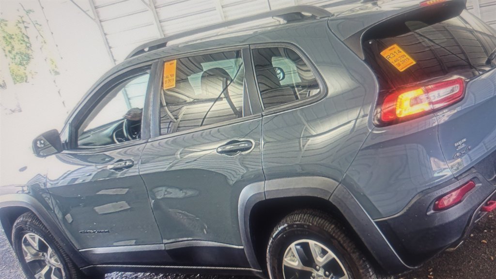 2015 Jeep Cherokee - $9,500