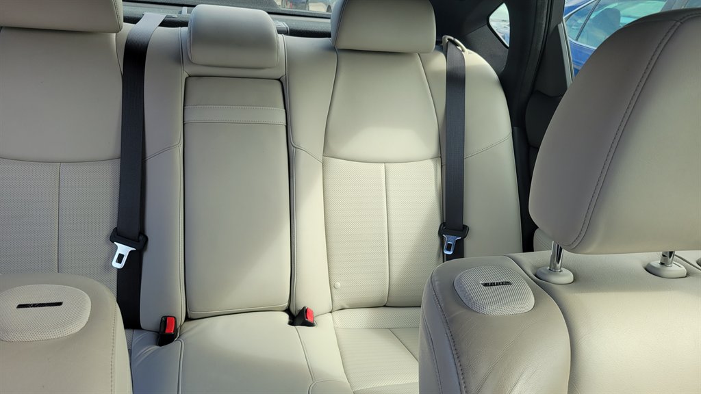 2013 INFINITI M - $8,900