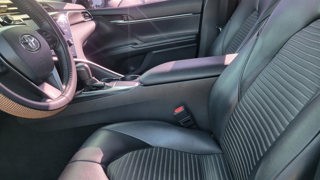 2018 Toyota Camry - $13,500