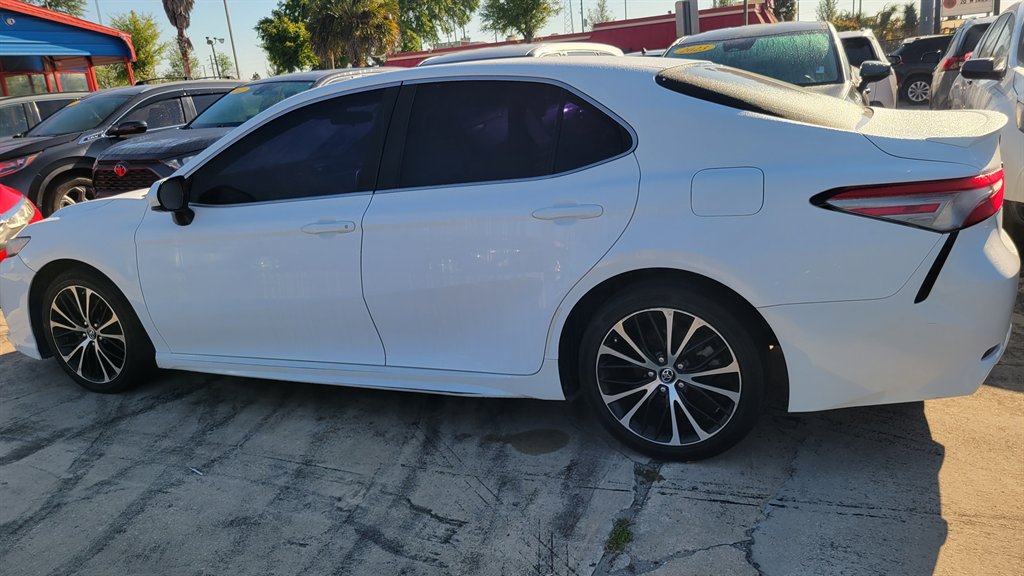 2018 Toyota Camry - $14,500