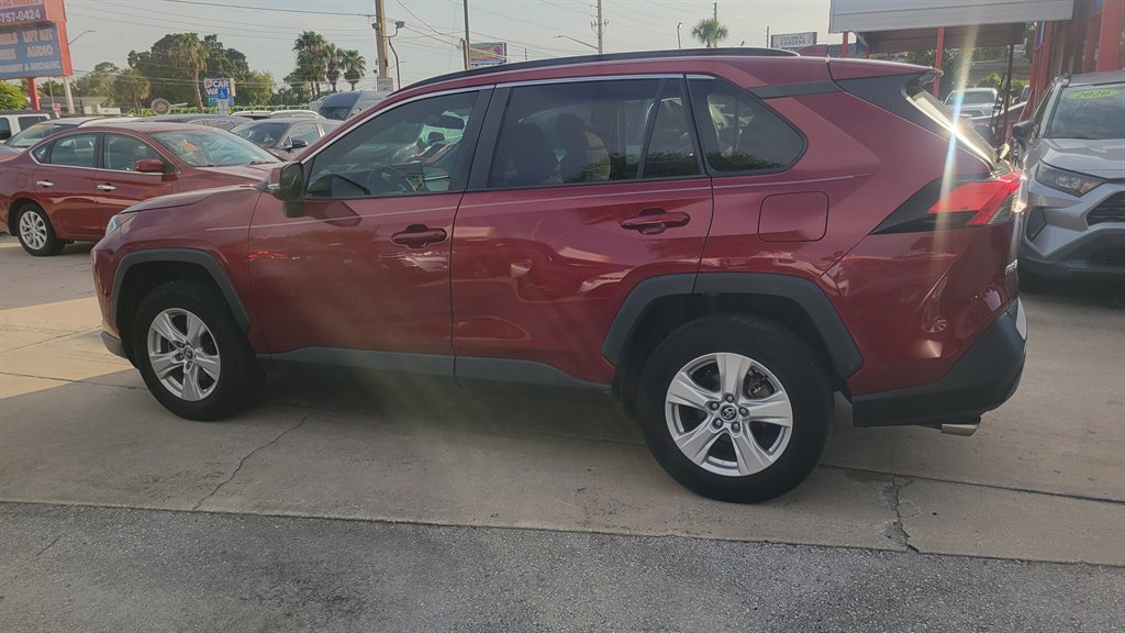 2020 Toyota RAV4 - $23,500