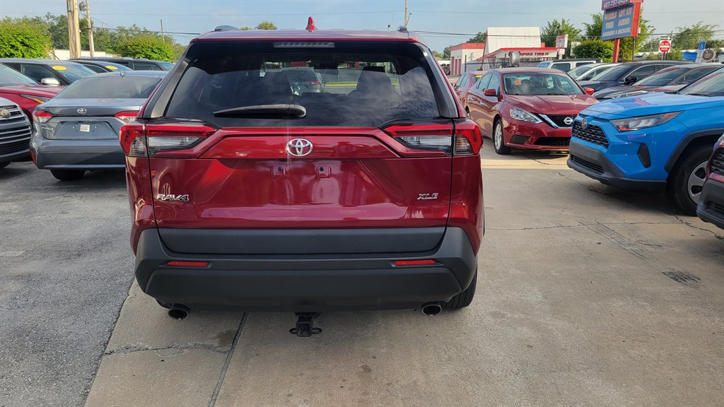 2020 Toyota RAV4 - $23,500