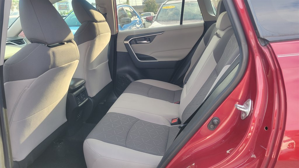 2020 Toyota RAV4 - $23,500