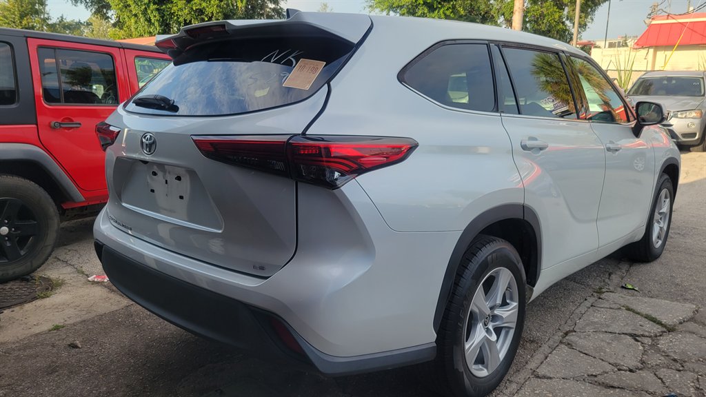 2022 Toyota Highlander - $24,900