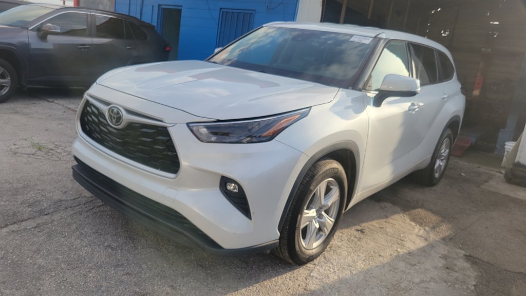 2022 Toyota Highlander - $24,900