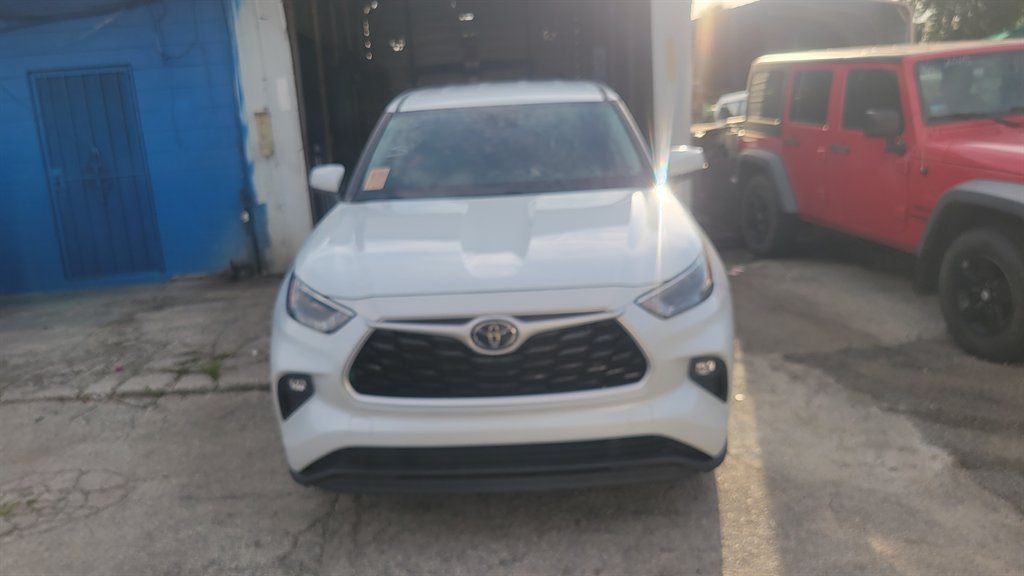 2022 Toyota Highlander - $24,900