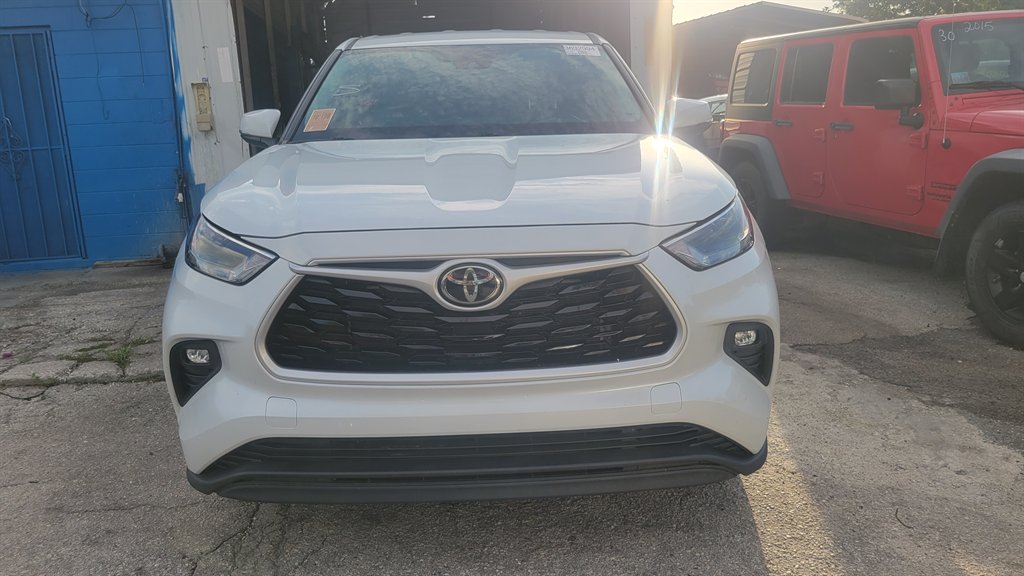 2022 Toyota Highlander - $24,900