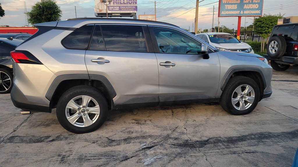 2021 Toyota RAV4 - $21,900