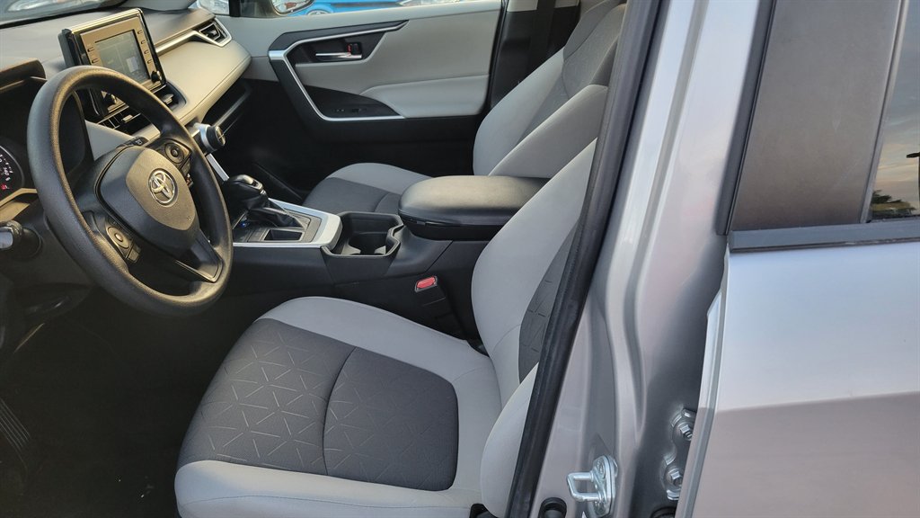 2021 Toyota RAV4 - $21,900