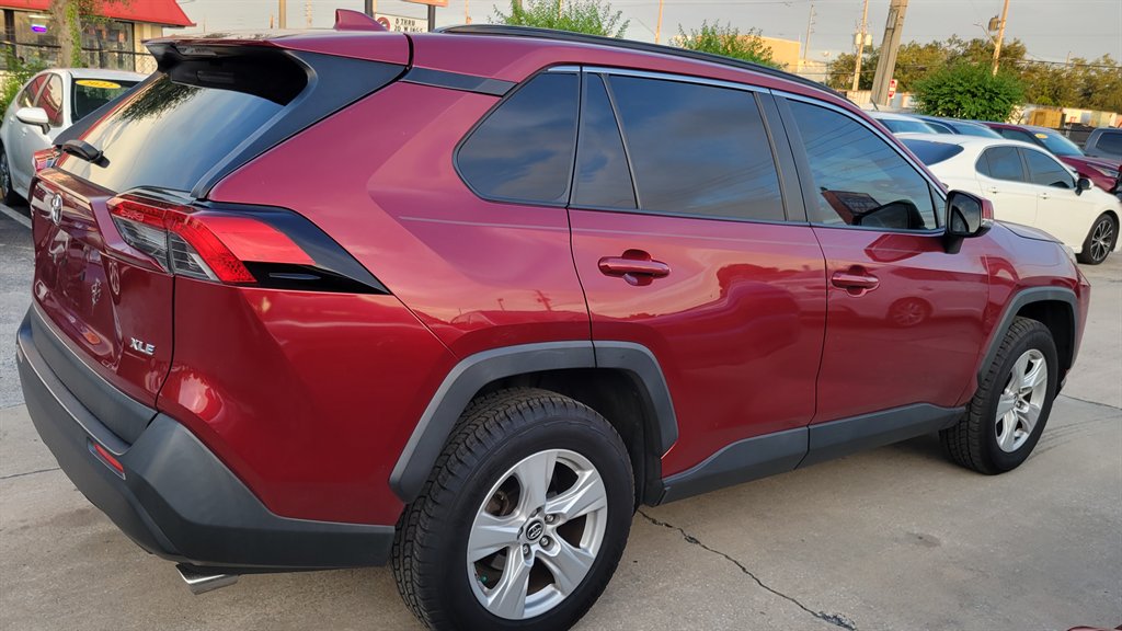 2019 Toyota RAV4 - $19,900