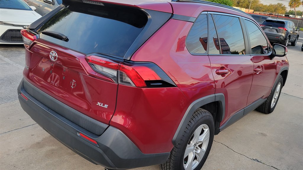 2019 Toyota RAV4 - $19,900
