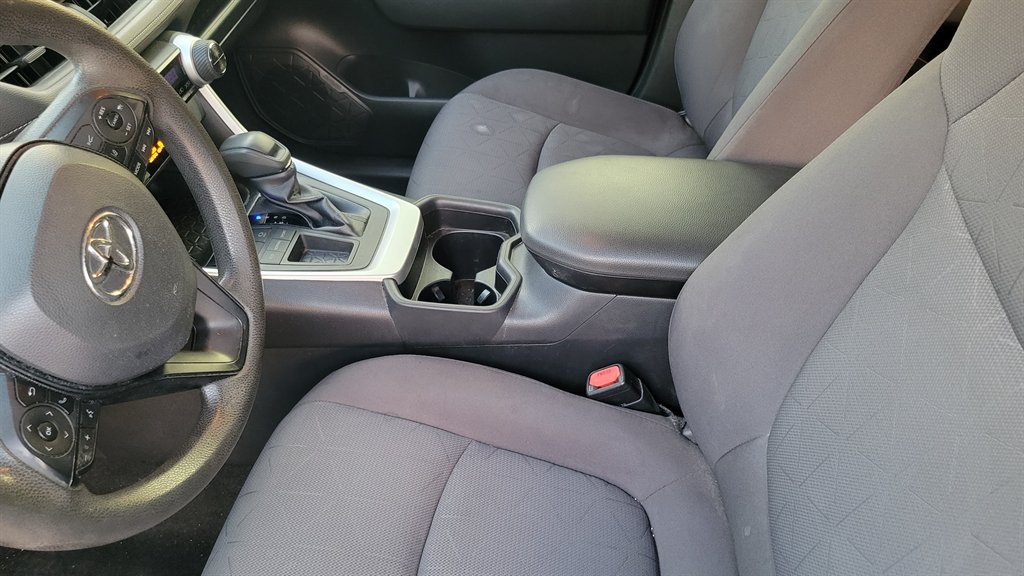2019 Toyota RAV4 - $19,900