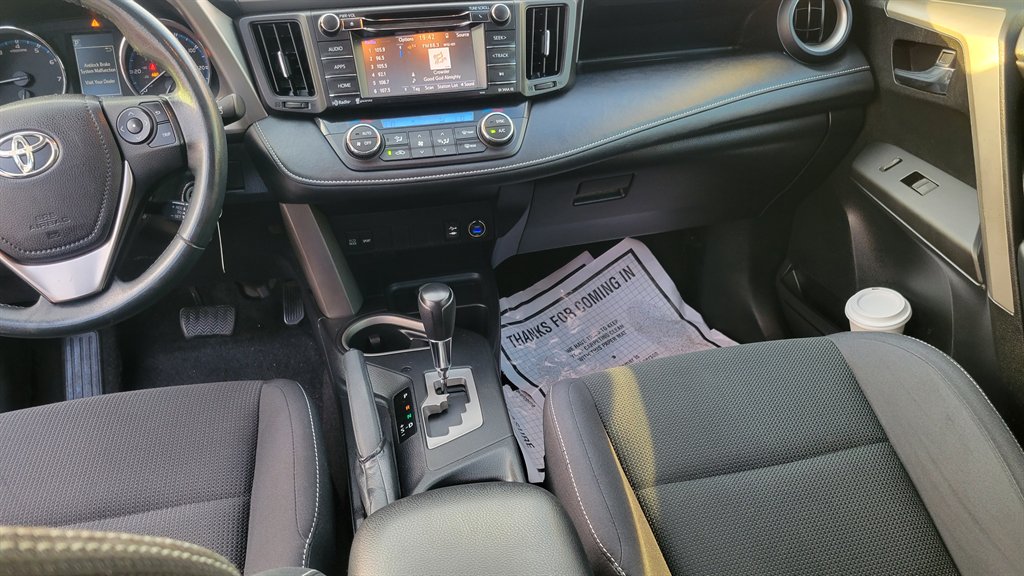 2016 Toyota RAV4 - $15,900