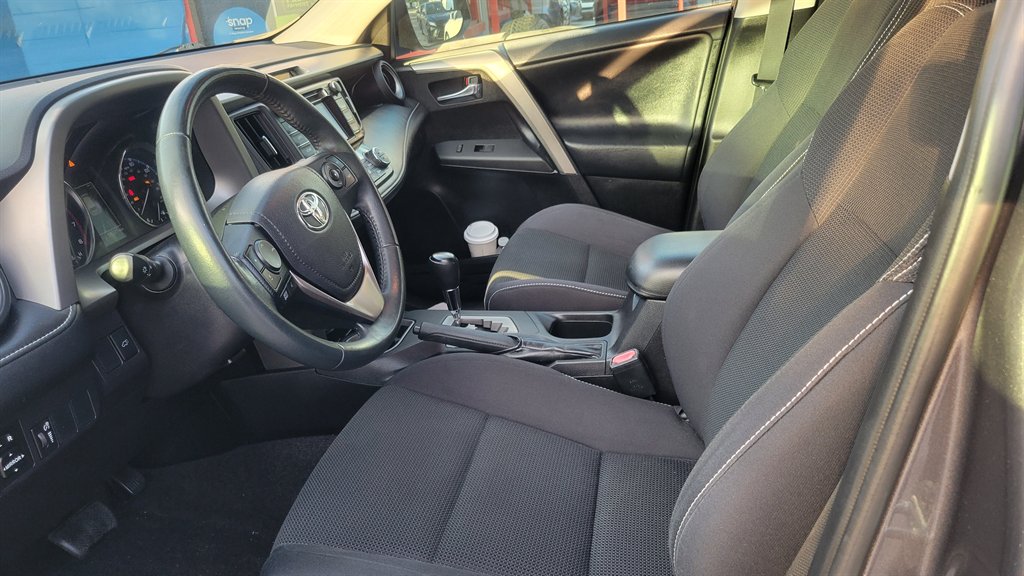 2016 Toyota RAV4 - $15,900