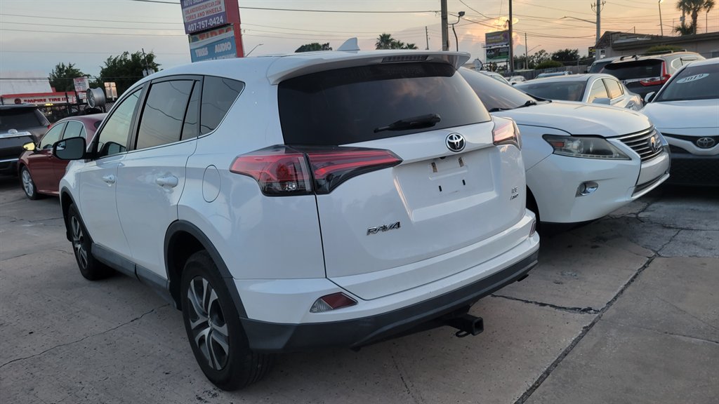 2018 Toyota RAV4 - $15,900