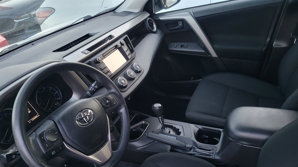 2018 Toyota RAV4 - $15,900